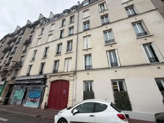Photo du bien : Appartement 169 m² à Charenton-le-Pont (94) – vente au tribunal le 10 décembre 2026