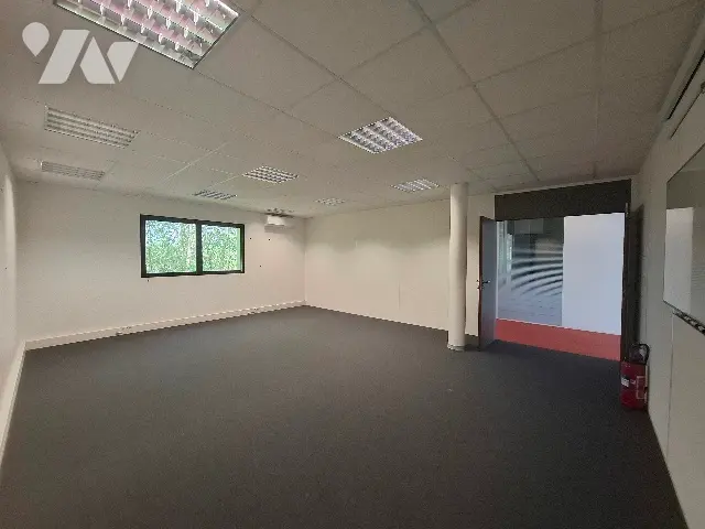 Local commercial à Cesson-Sévigné