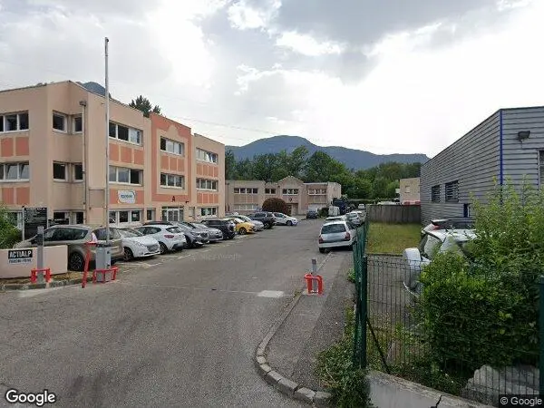 Local commercial à Sassenage