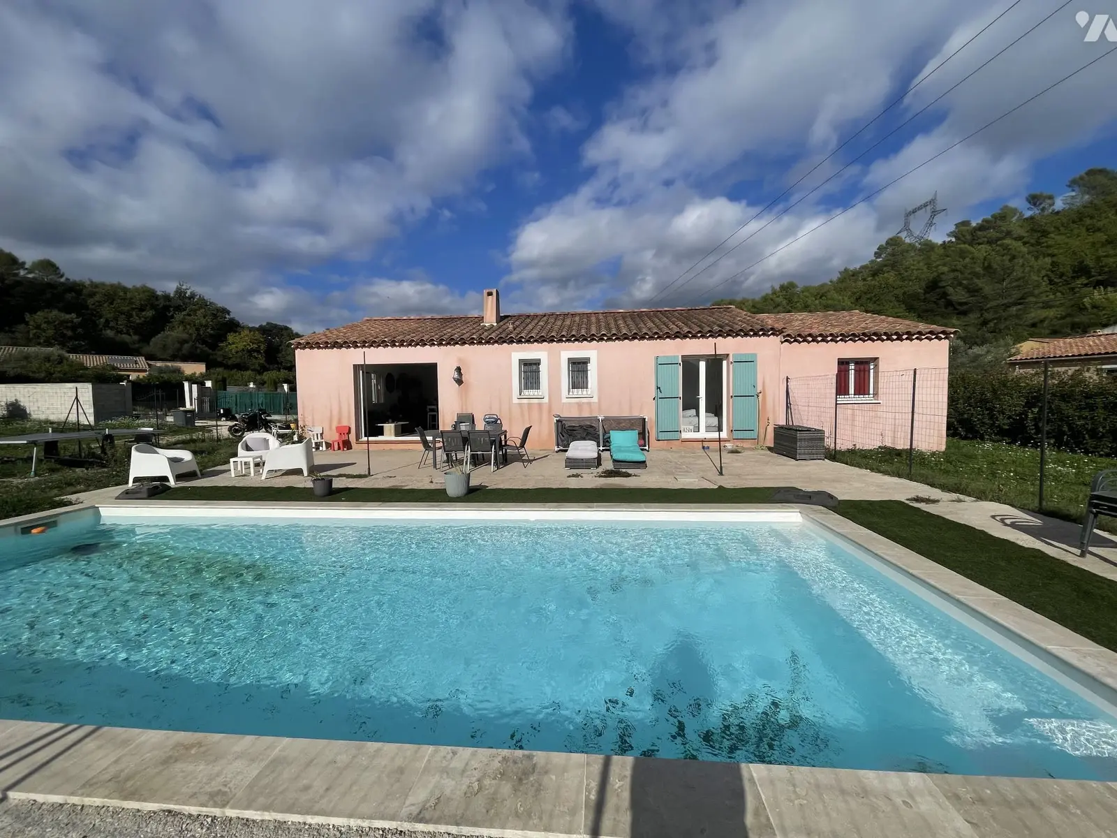 Photo du bien : Maison 115 m² à Méounes-lès-Montrieux (83) – vente chez le notaire le 2 décembre 2026