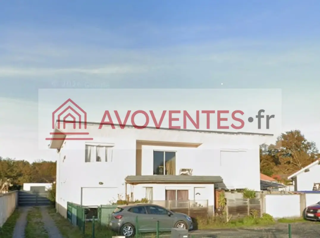 Photo du bien : Appartement à Mios (33) – vente aux enchères le 17 décembre 2026