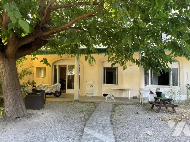 Immeuble à Morières-lès-Avignon