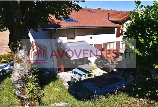 Appartement à Lyaud