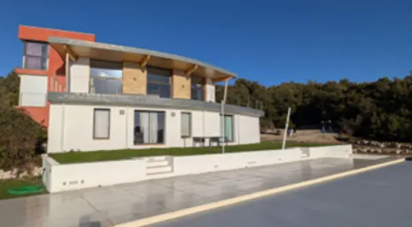 Photo du bien : Maison 210 m² à Mons (83) – vente au tribunal le 20 novembre 2026
