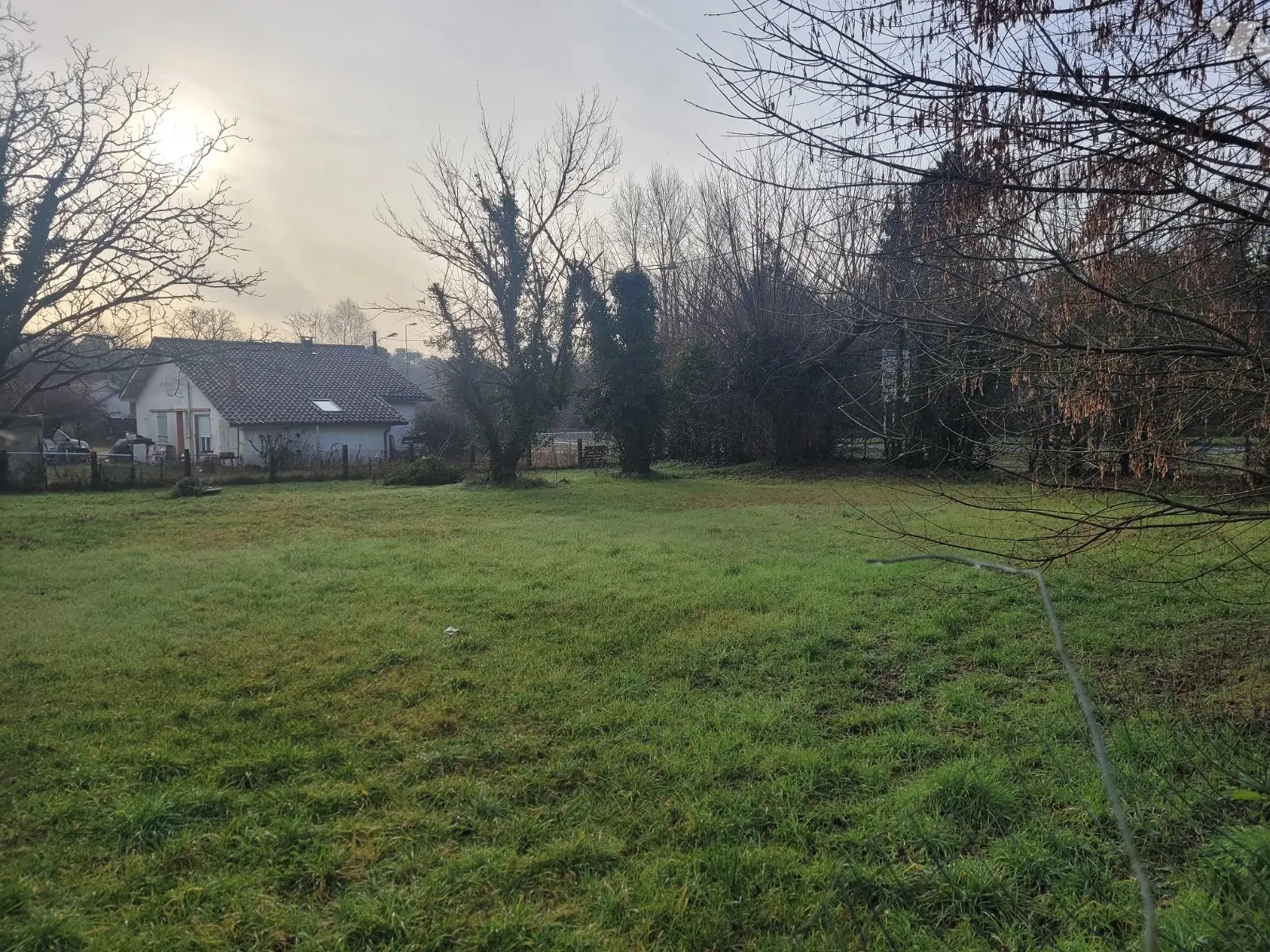 Photo du bien : Terrain 610 m² à Saint-Médard-en-Jalles (33) – vente chez le notaire le 25 novembre 2026