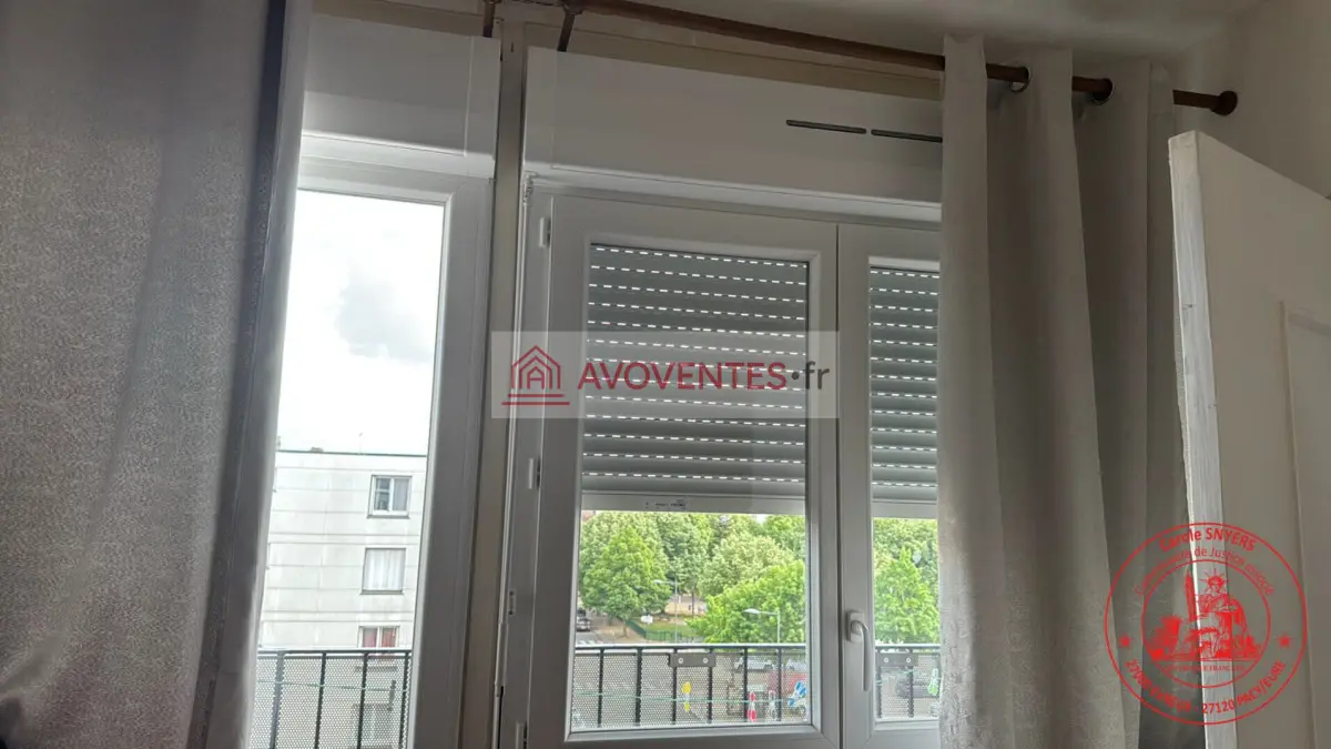Photo du bien : Appartement 70 m² à Gravigny (27) – vente aux enchères le 7 décembre 2026