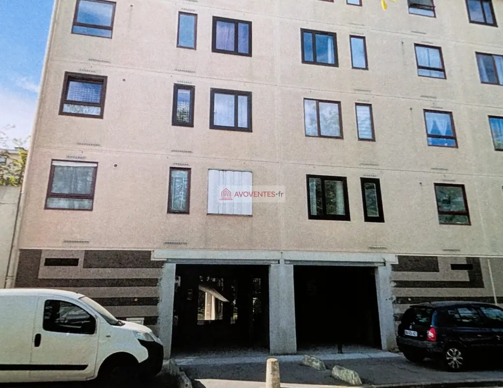 Photo du bien : Appartement 69 m² à Clichy-sous-Bois (93) – vente aux enchères le 17 novembre 2026